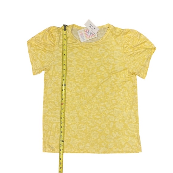 NWT LuLaRoe Olive Tulip Sleeved Stretch Fit Yellow Women’s Size M - Picture 4 of 6